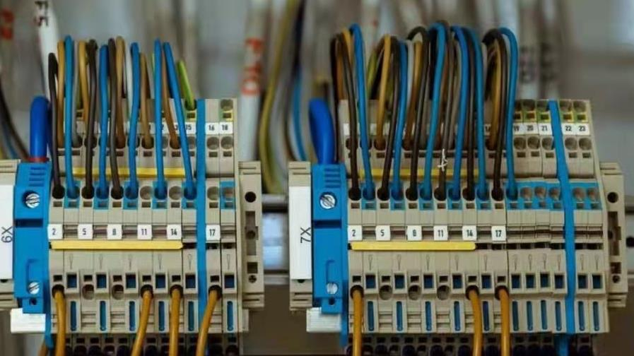 漏電保護(hù)器與漏電斷路器有什么區(qū)別嗎？